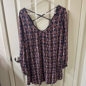 Women's Black and Pink Patterned Top